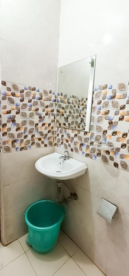 Comodo Satya Niketan Residency Νέο Δελχί Εξωτερικό φωτογραφία