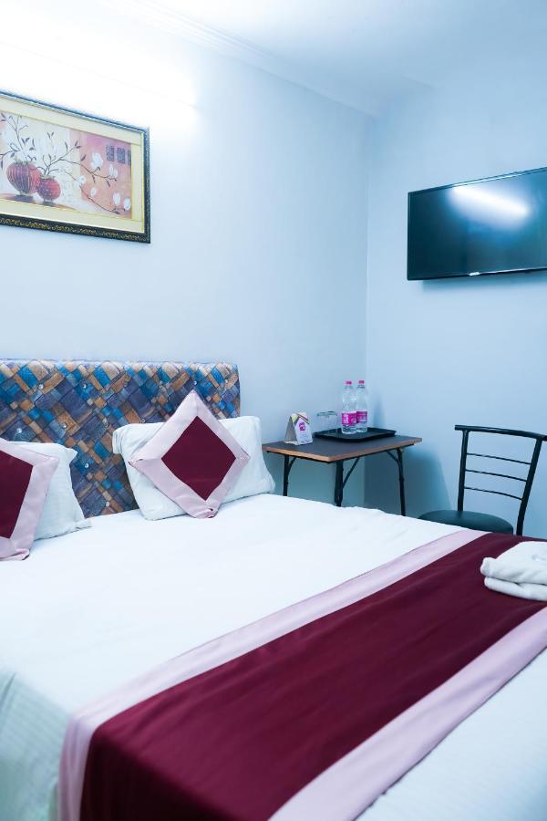 Comodo Satya Niketan Residency Νέο Δελχί Εξωτερικό φωτογραφία