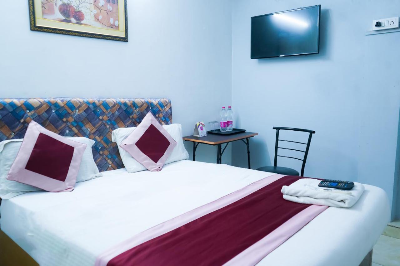Comodo Satya Niketan Residency Νέο Δελχί Εξωτερικό φωτογραφία