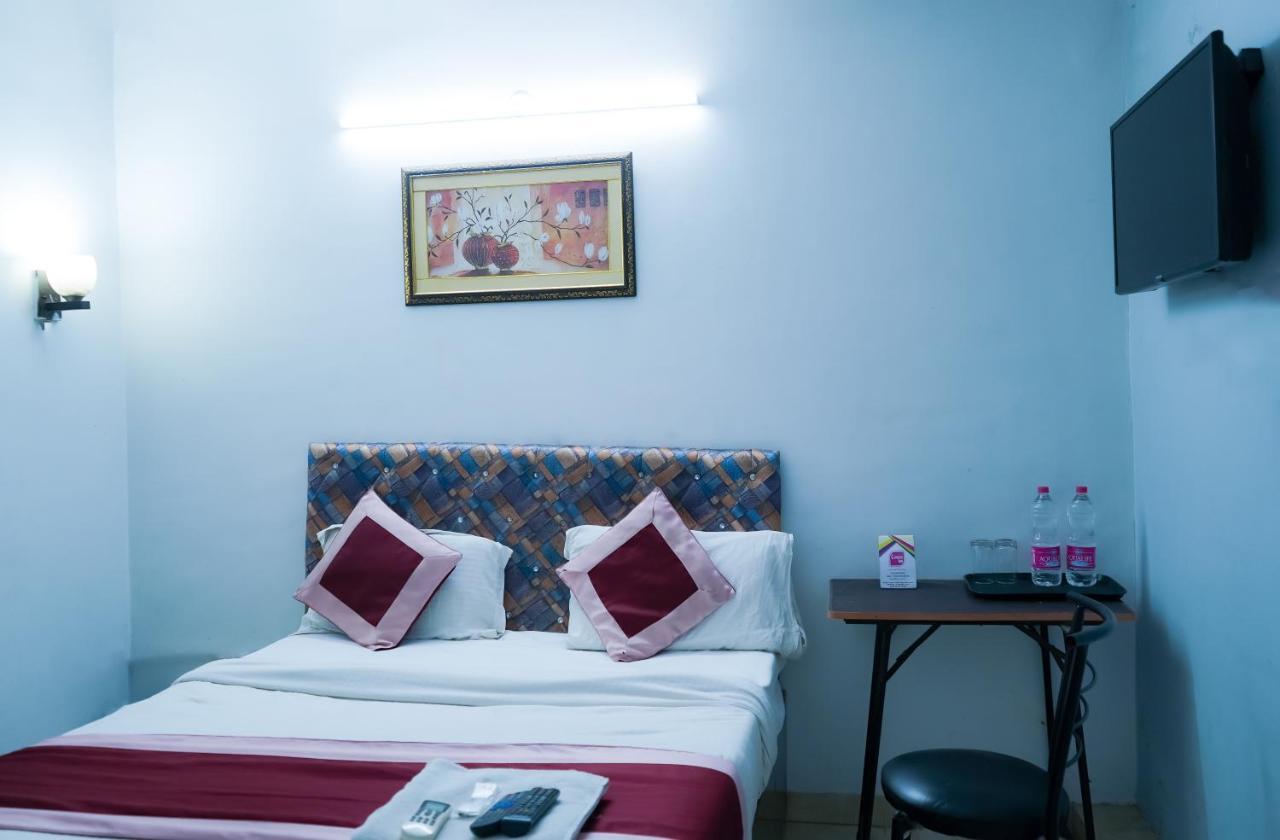 Comodo Satya Niketan Residency Νέο Δελχί Εξωτερικό φωτογραφία